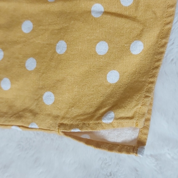 Ellen Tracy linen/rayon blend cap sleeve top with 3 buttons in back - Picture 6 of 9